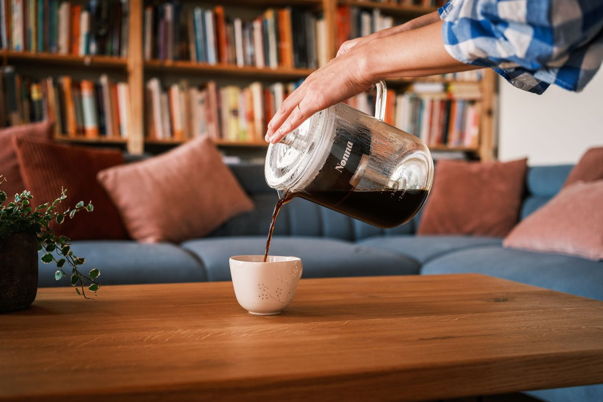 Load video: Meet your new nonna! Watch how the glass coffee percolator.